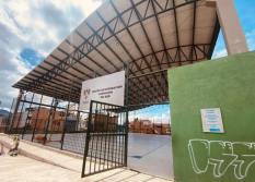 Centro de Integración Ciudadana (CIC) del barrio Asís. Este  espacio funciona como punto de encuentro para diferentes  grupos deportivos, se practica: futbol. patinaje, voleibol, 